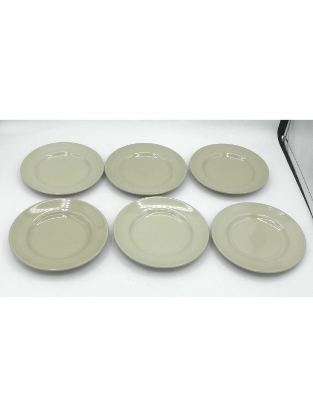 Drabware (Older, Glossy) by Wedgwood 5-34 Inch Bread Plates Set of 6 WW DRA
